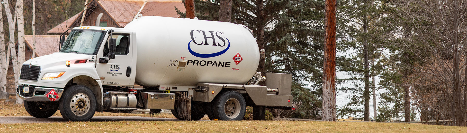 CHS Mountainwest truck delivering propane